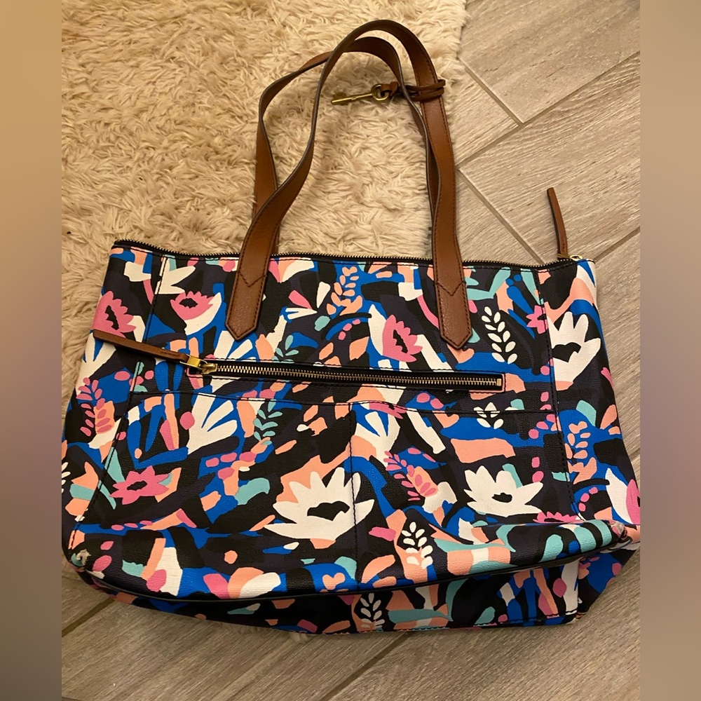 Fossil bag beautiful spring colors pink and blue